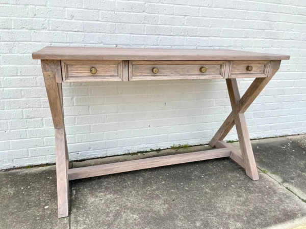 Alex  Desk